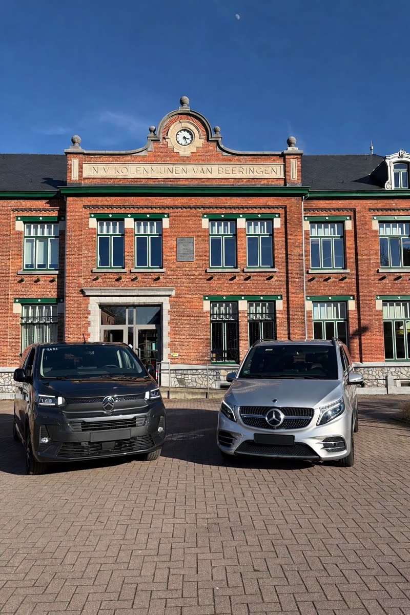 Silberner Mercedes als Taxi bei be-MINE in Beringen